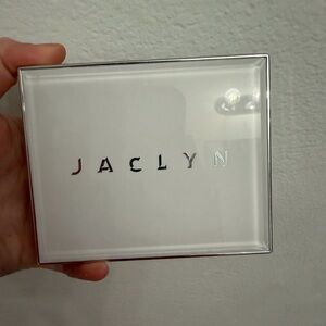 Jaclyn Cosmetics Highlight pallet